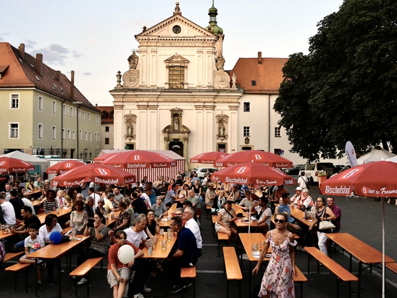 Festplatz im Freien