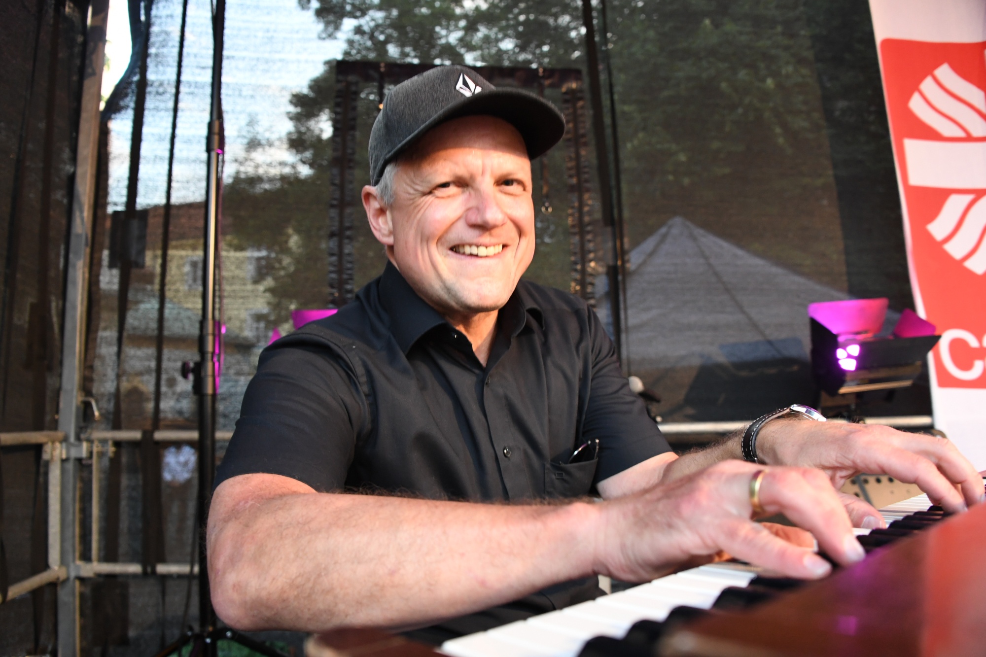 Musiker auf Bühne