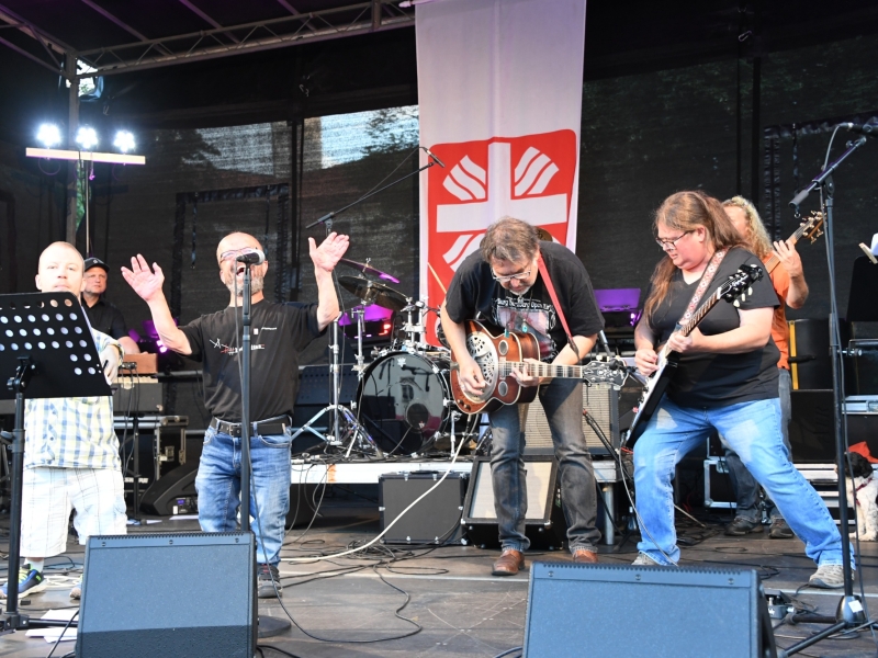 Musiker auf B&uuml;hne