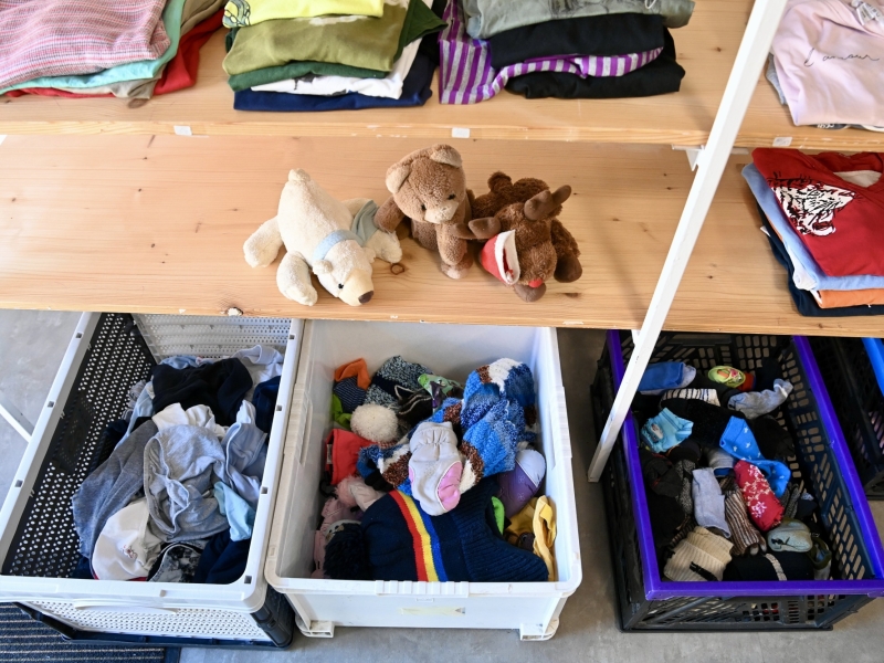 Einblick in Kleiderkammer