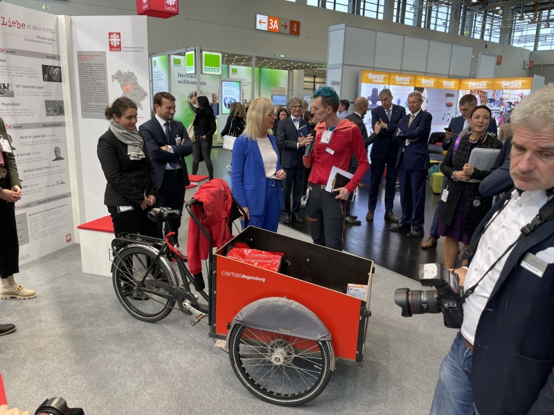 Menschen auf Messe