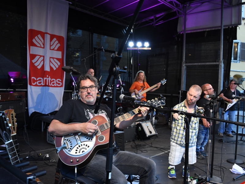Musiker auf B&uuml;hne