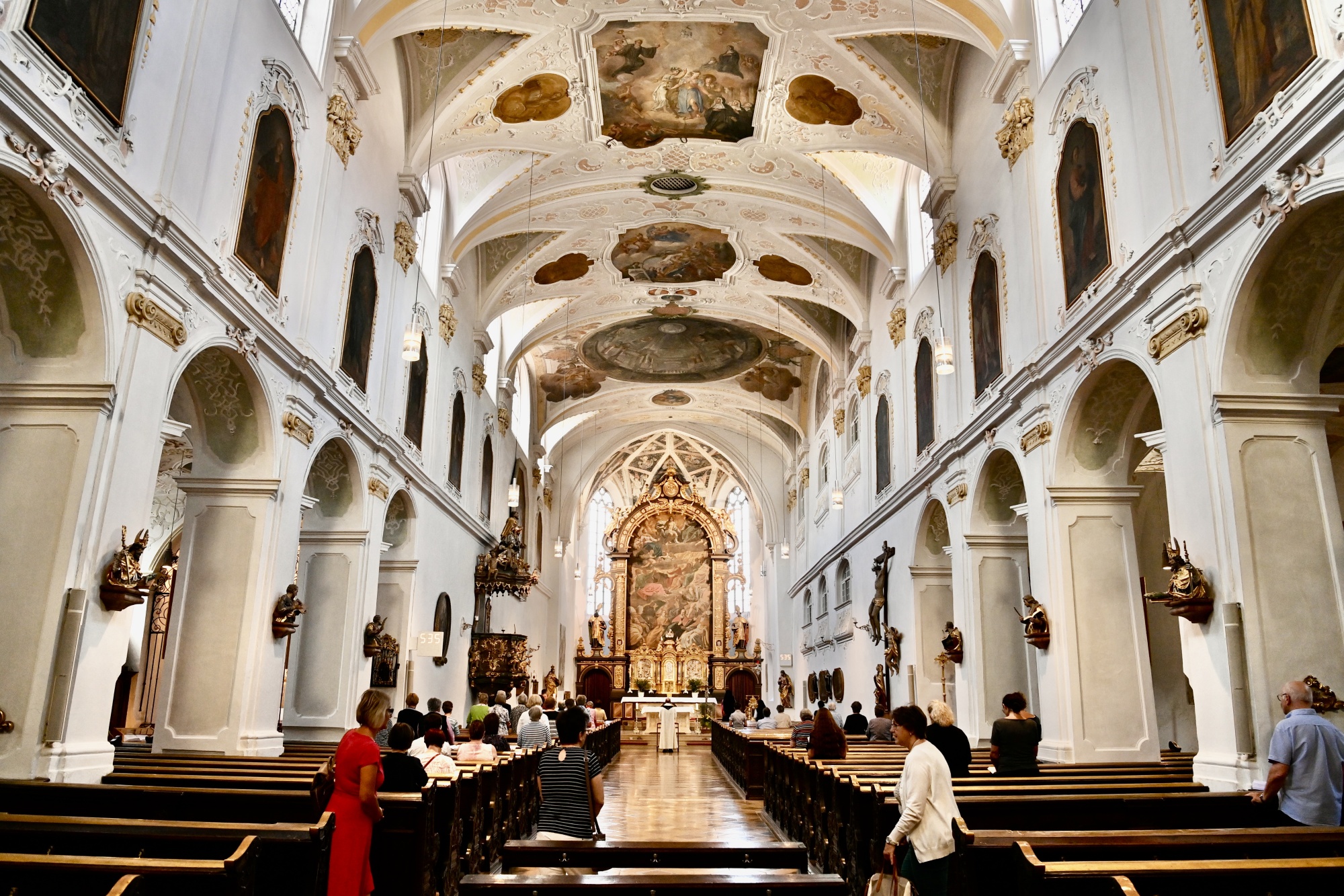 Blick in Kirche