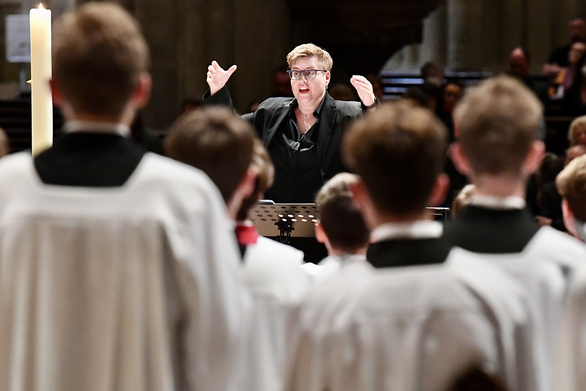 Dirigent in Kirche