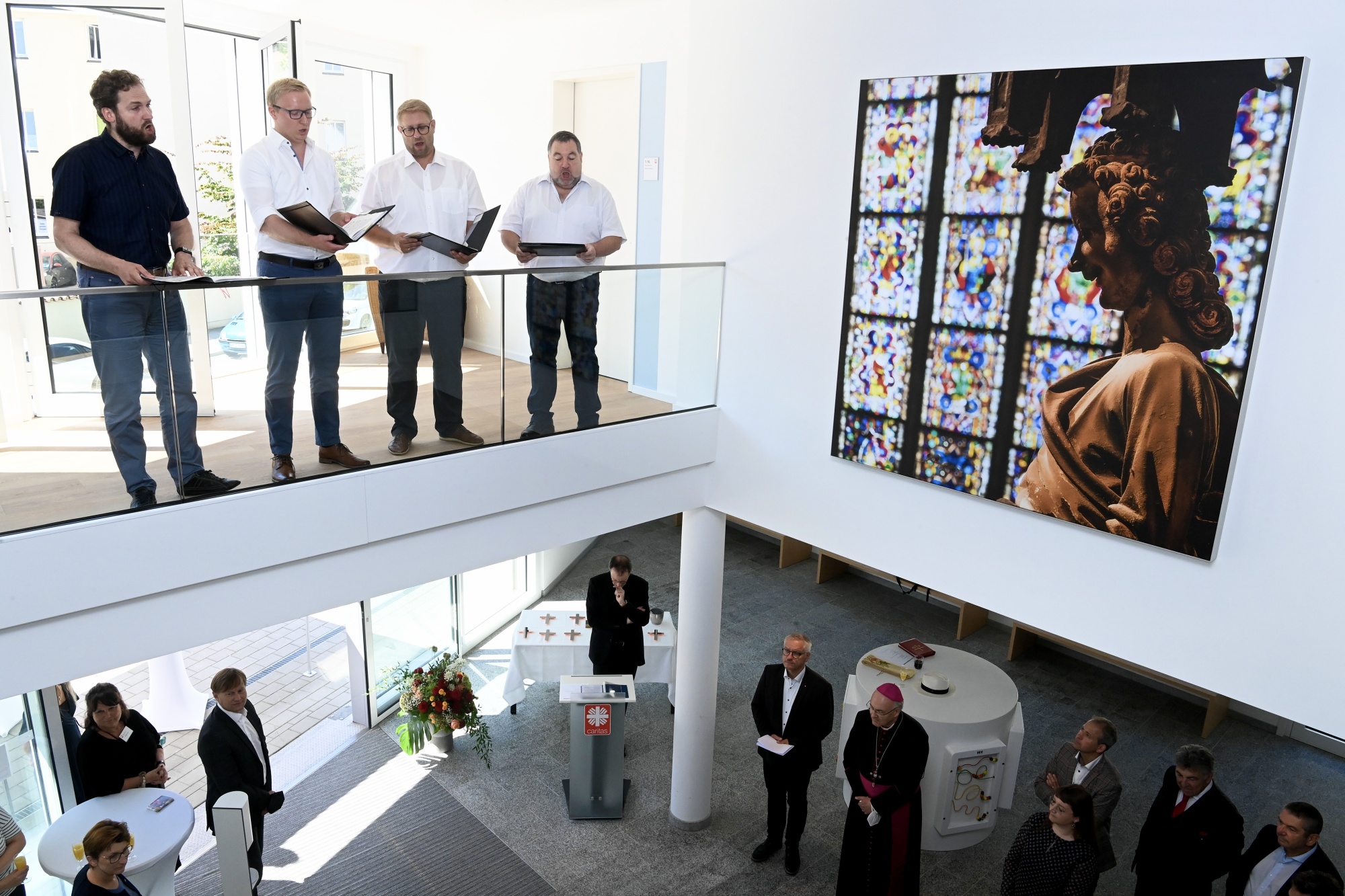 Personen in einem Beratungszentrum