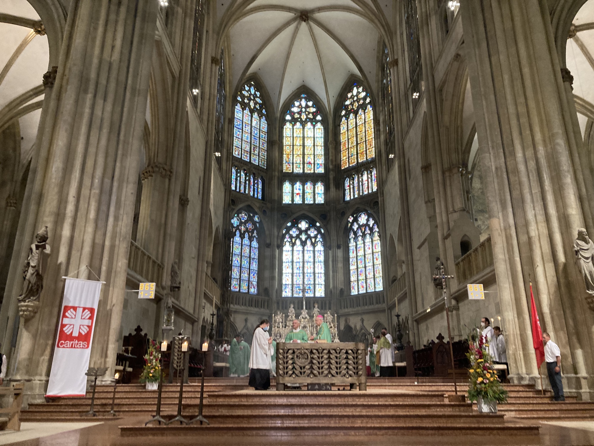 Geistliche in Kirche
