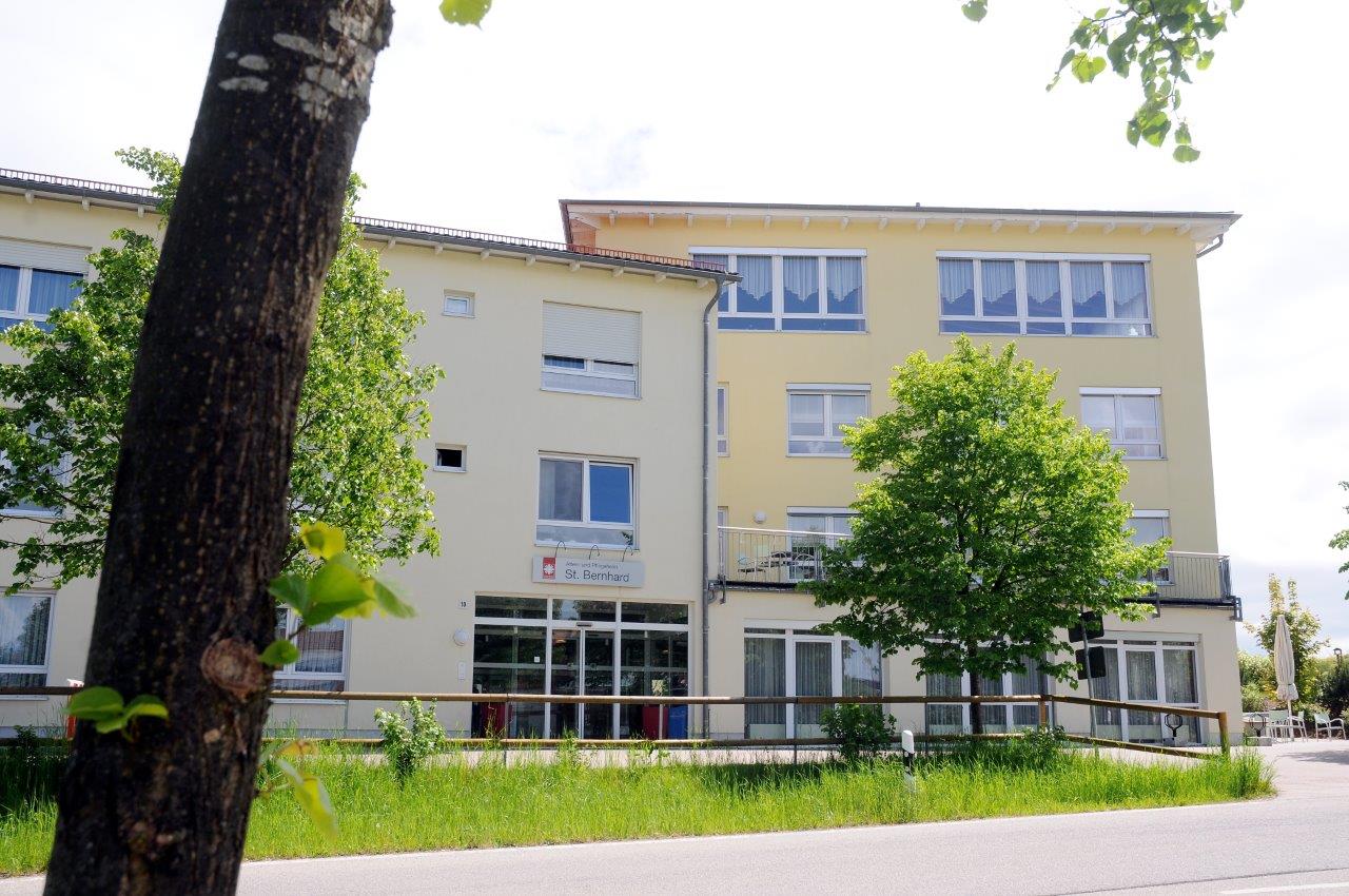Gebäude von aussen.