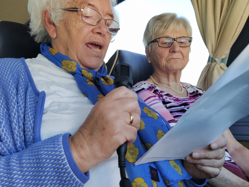 Senioren im Bus